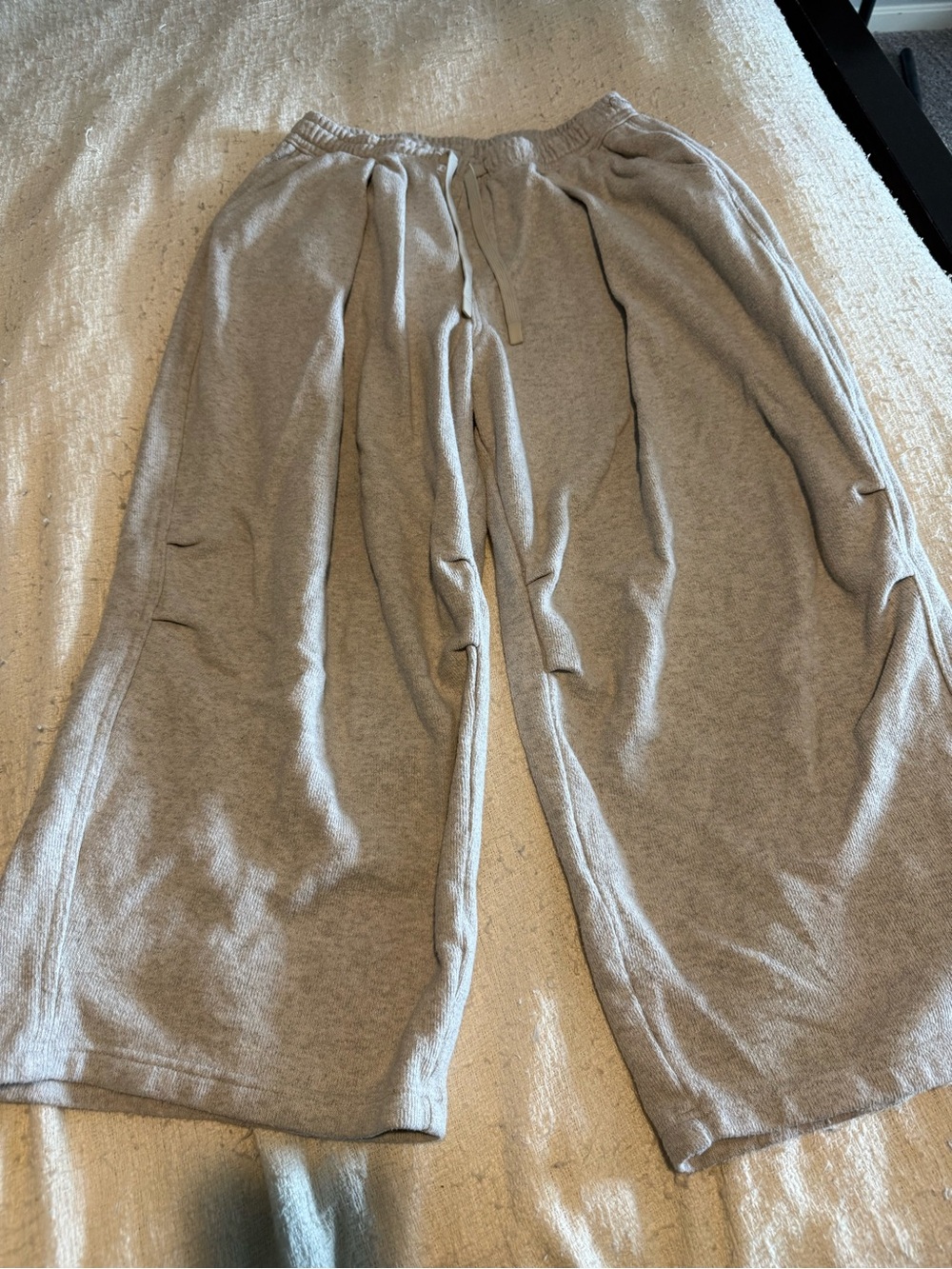 Men’s Pull&Bear Light Gray Wide-Leg Sweatpants with Drawstring